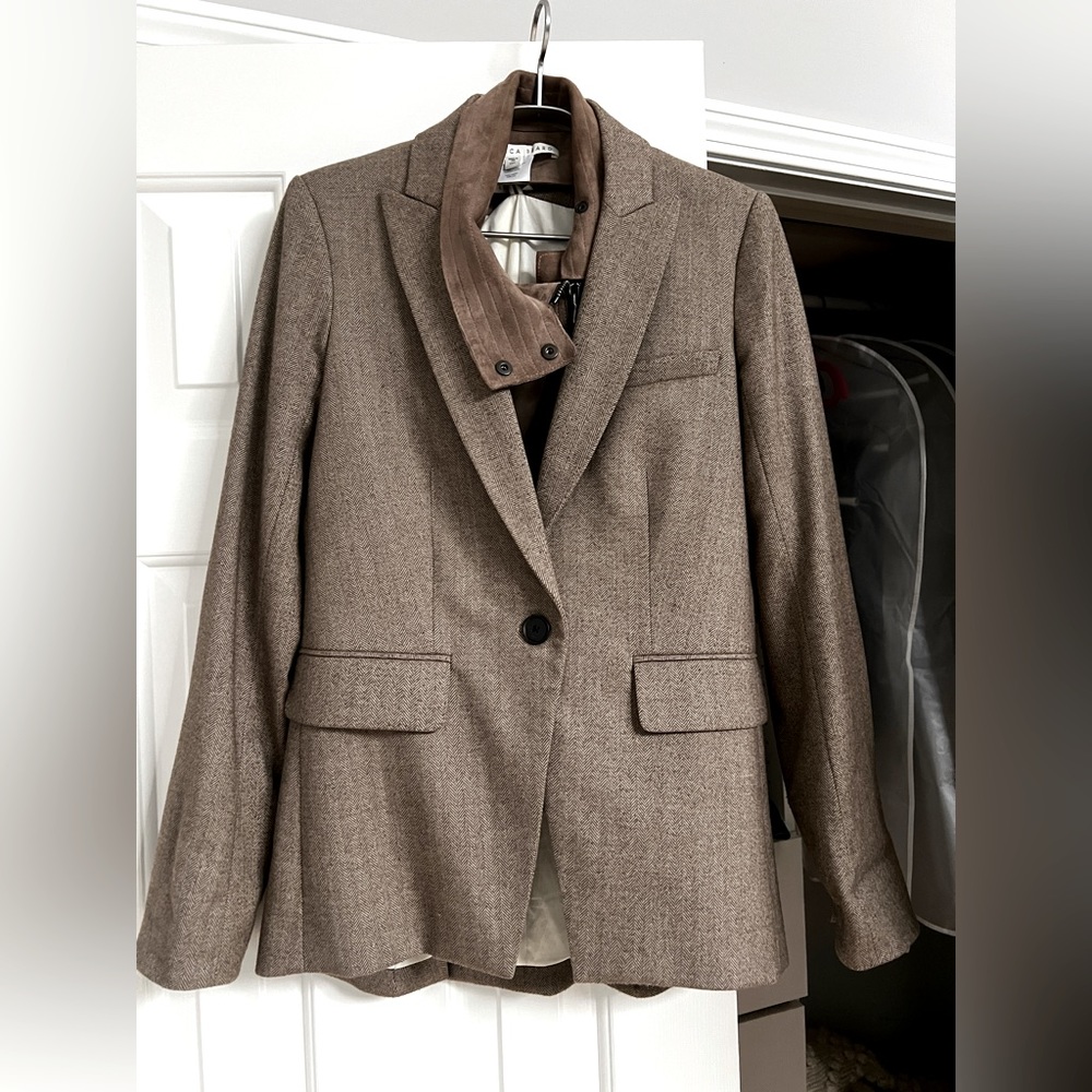 Veronica Beard Taupe Blazer w Suede Dickie and matching elbow patches